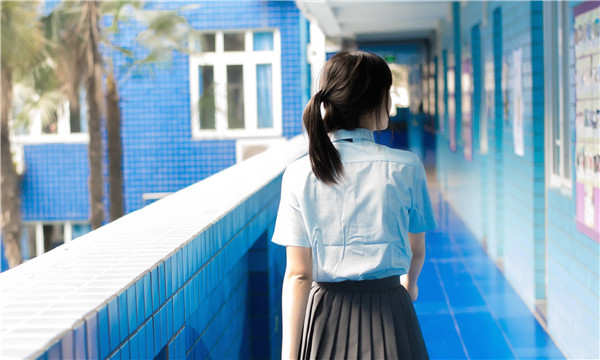 丽江如何找到一个可以帮助我生孩子的女人？